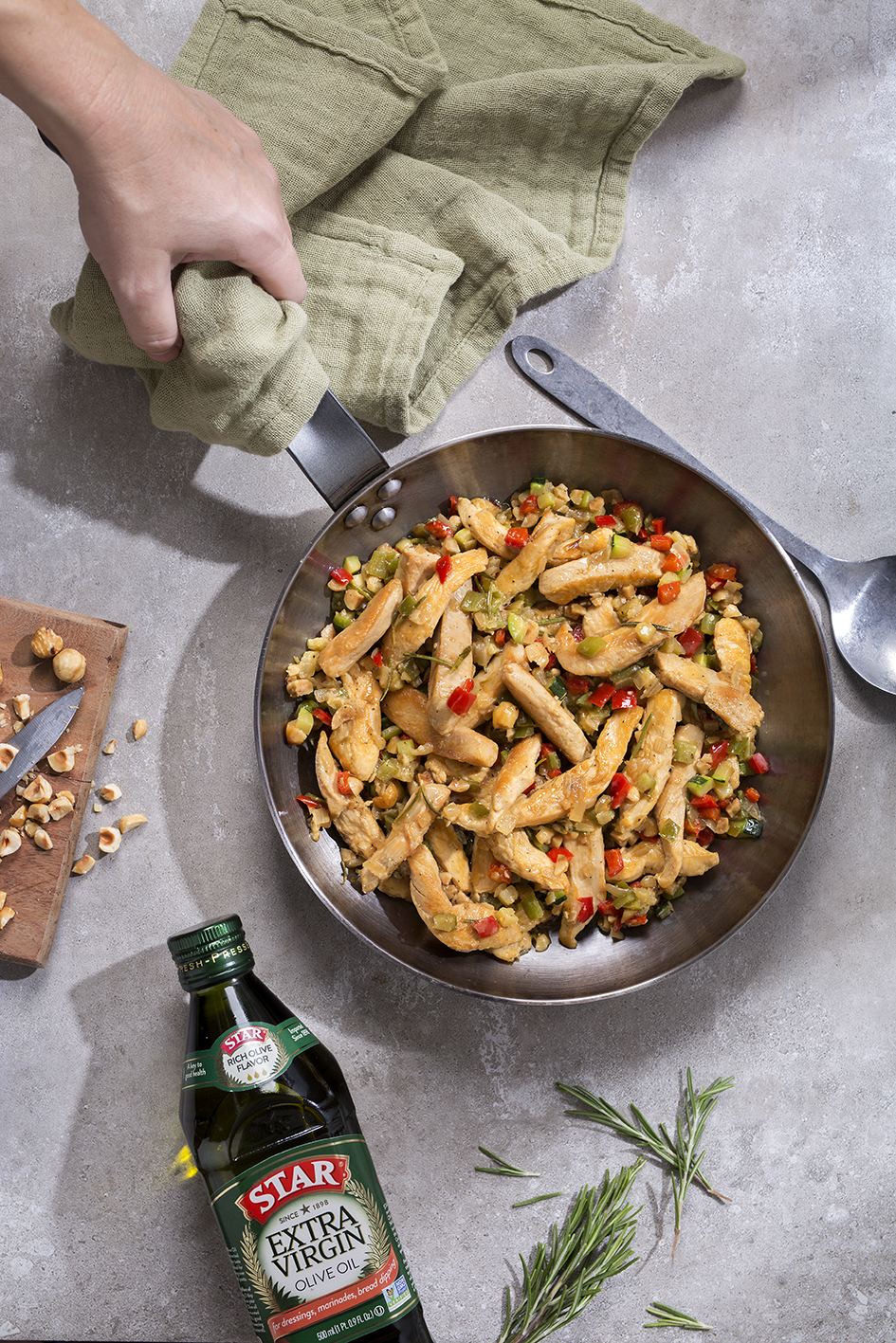 Chicken with Vegetables and Hazelnuts