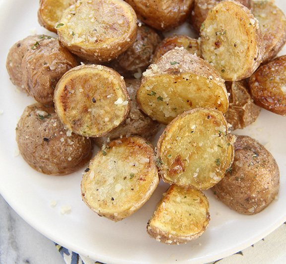 Garlic Parmesan Roasted Potatoes