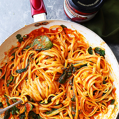 Red Pepper Sauce Pasta with Spinach and Feta