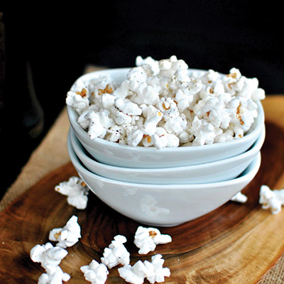Roasted Garlic Olive Oil and Black Pepper Popcorn