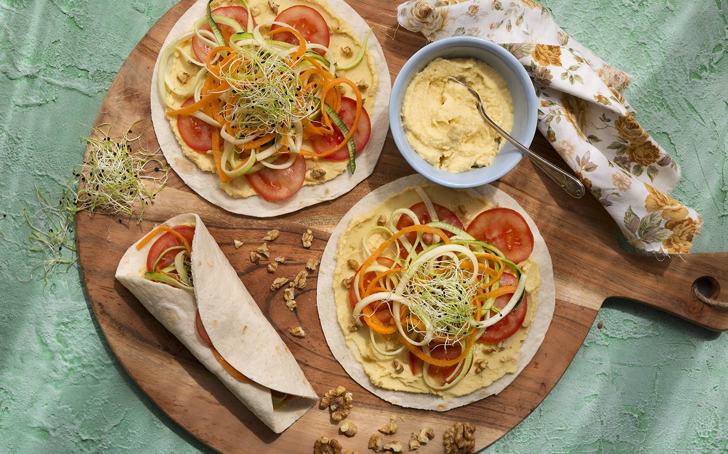 Vegetables and hummus taco