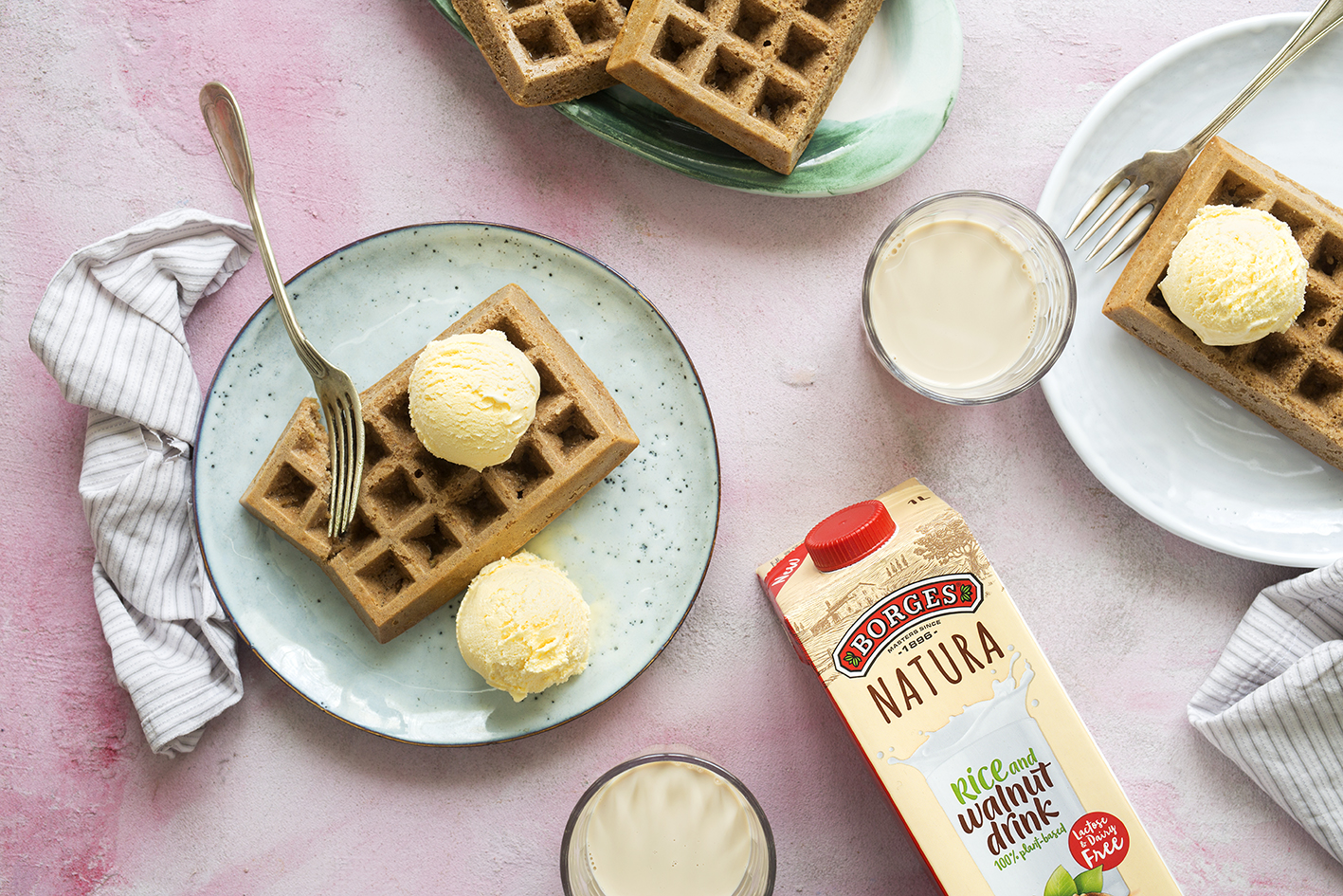 Waffles with walnut drink