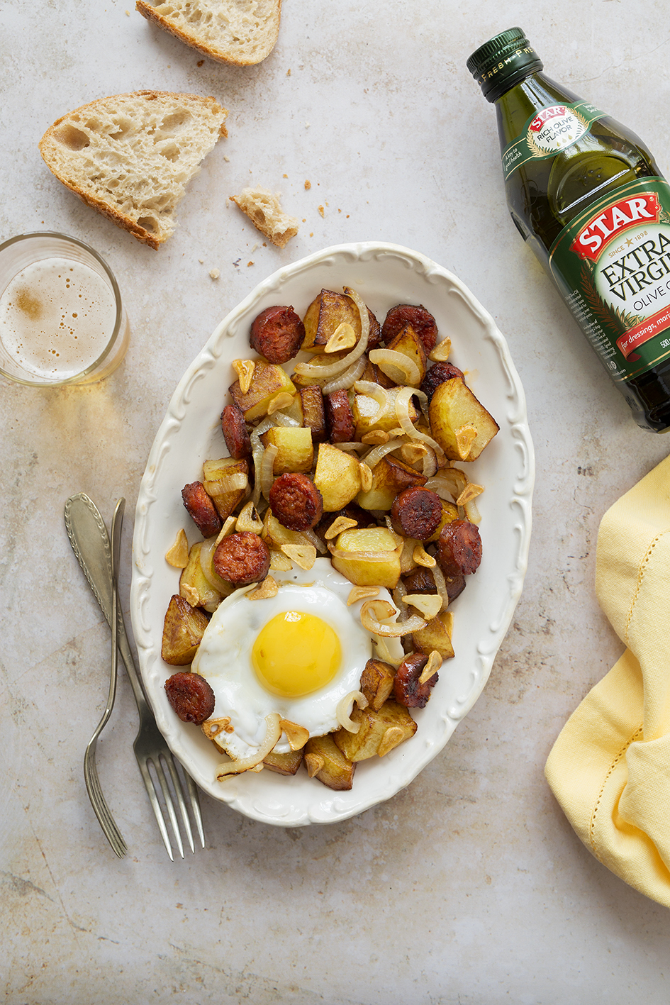 Scrambled eggs, potato and chorizo