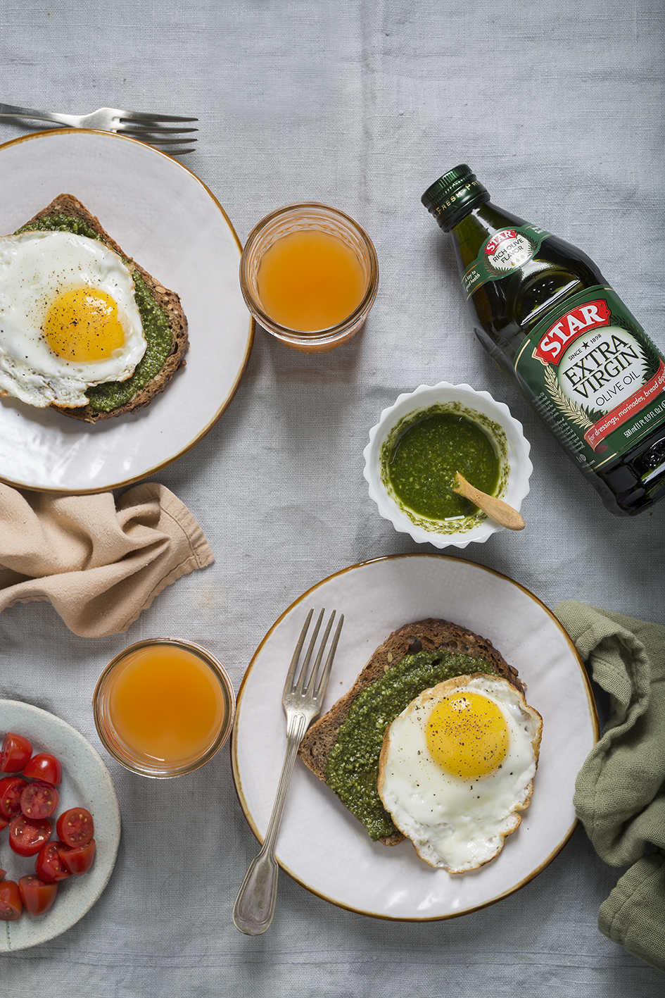 Toast with Pesto and Eggs