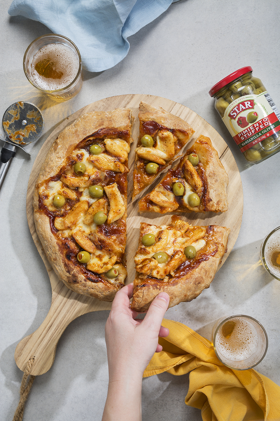 Barbecue chicken pizza