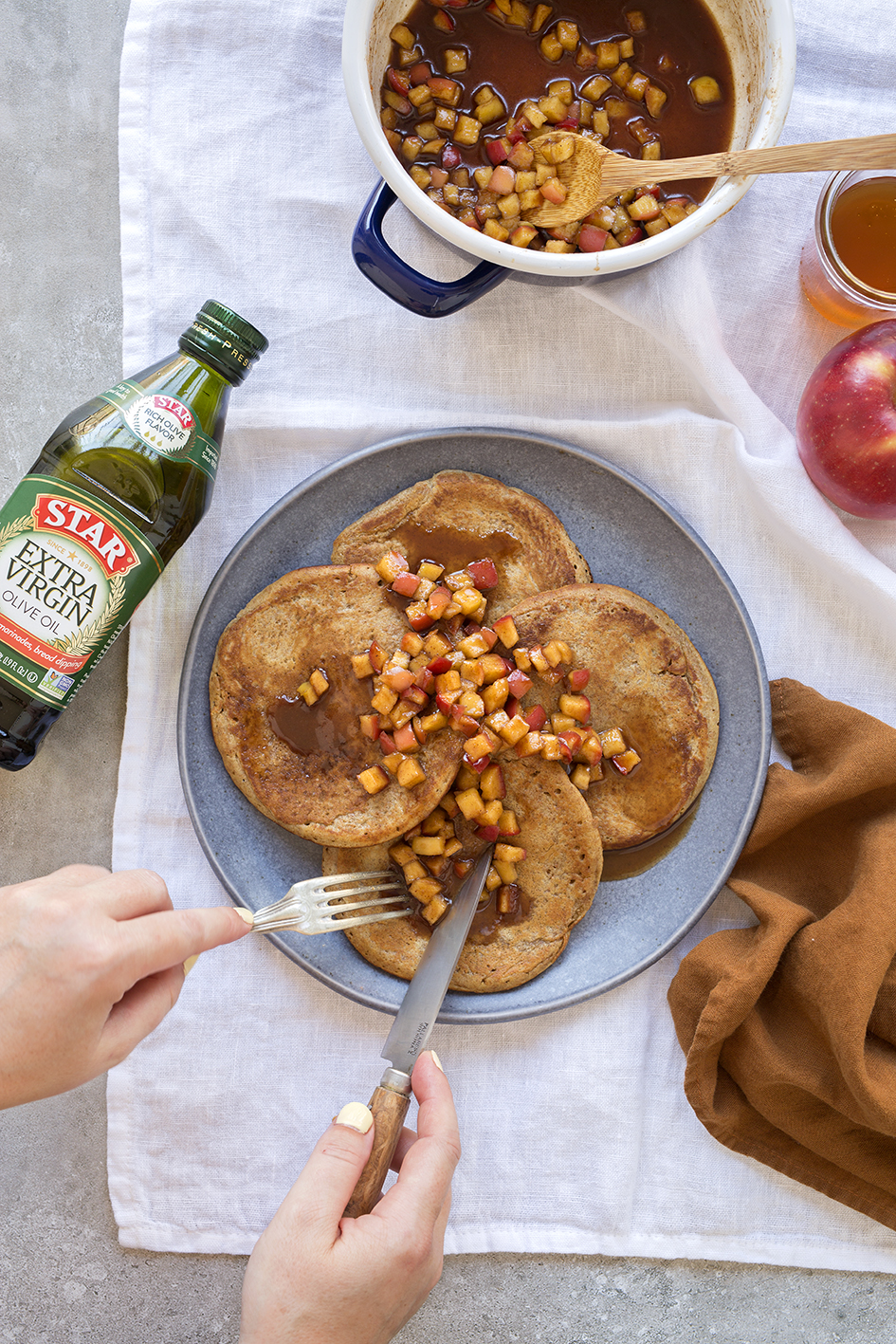 Apple Cinnamon Pancakes