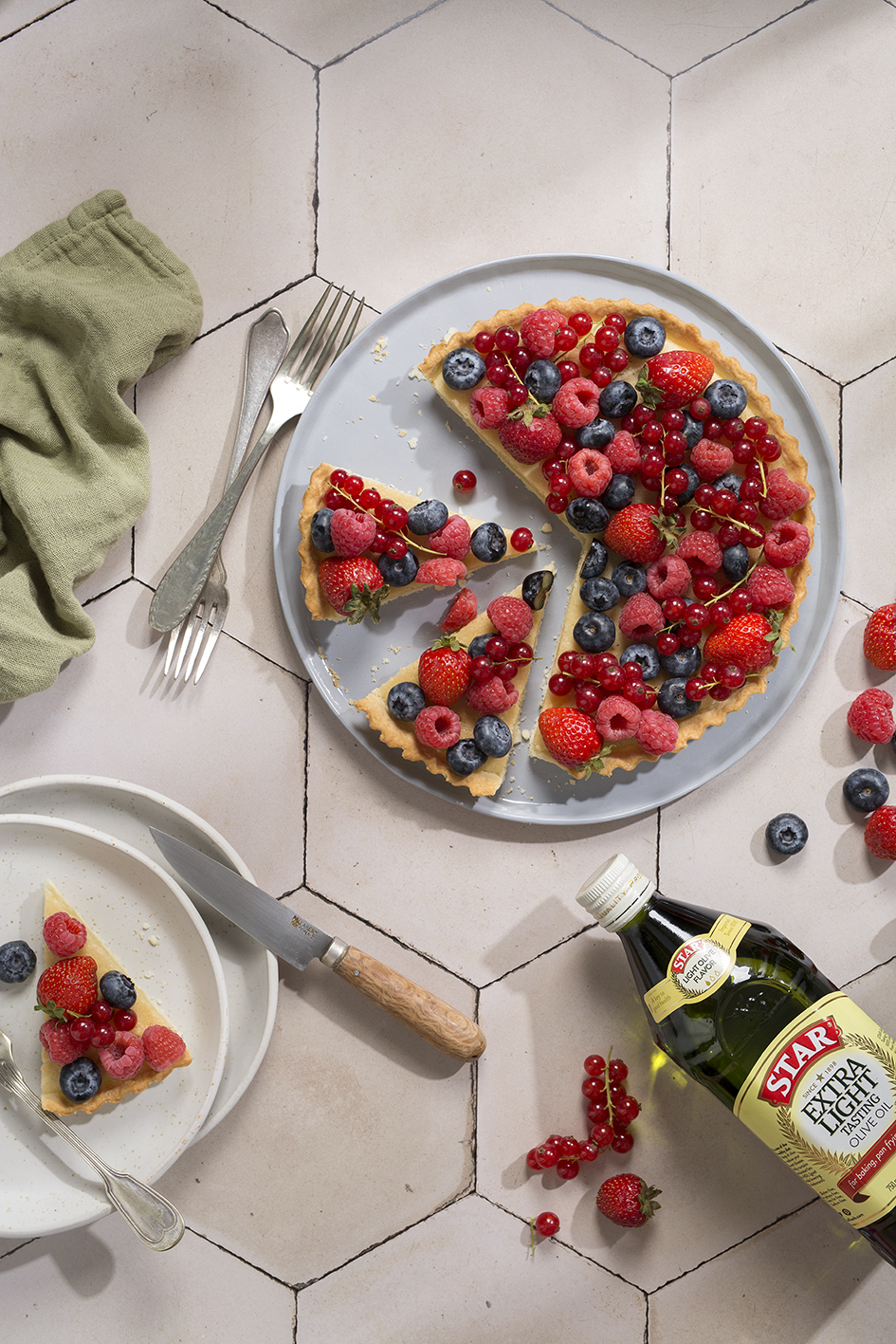 Almond and Berry Tart