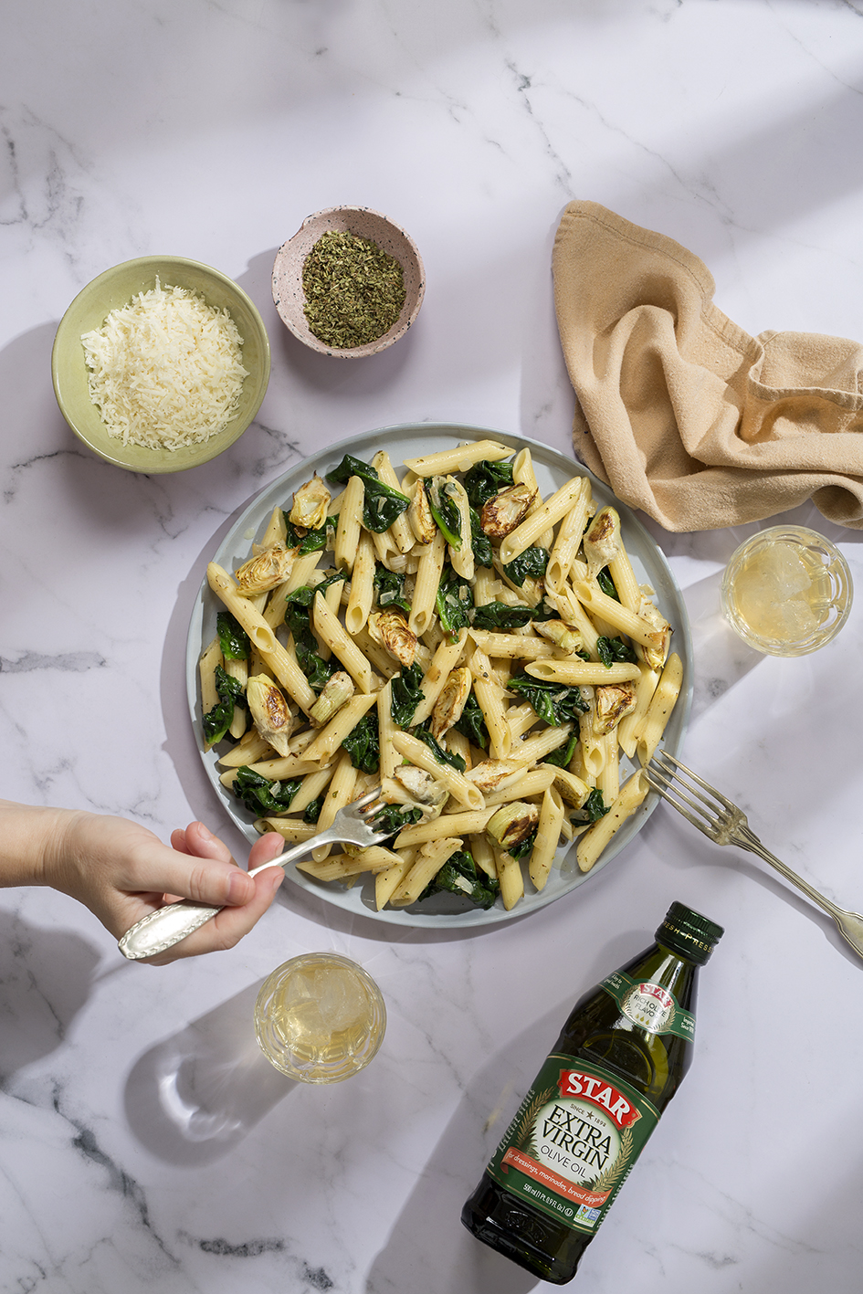 Pasta with Artichokes and Spinach